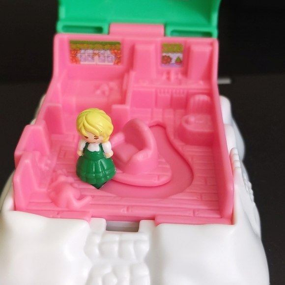 1995 Polly Pocket McDonald's Chalet - Picture 3 of 5